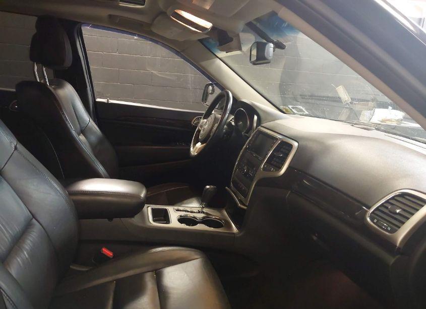 Photo 5 of 2013 Jeep Grand CHEROKEE LAREDO (VIN 1C4RJEAG4DC610601)