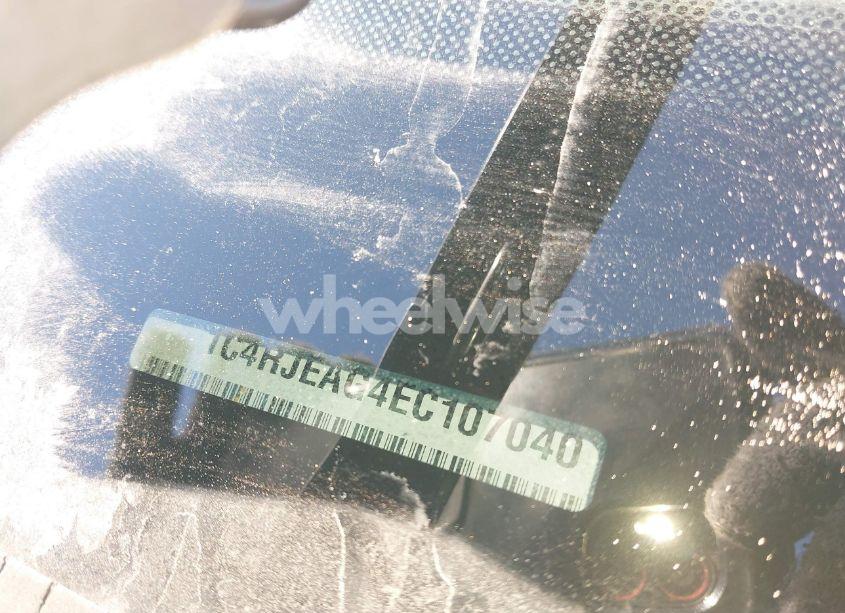 Photo 9 of 2014 Jeep Grand CHEROKEE LAREDO (VIN 1C4RJEAG4EC107040)