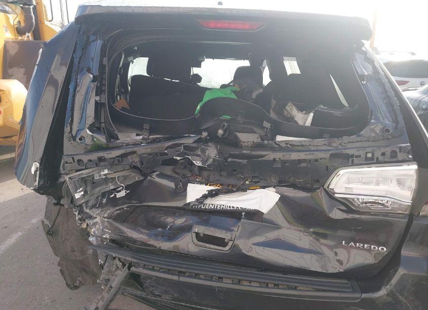 Photo 16 of 2015 Jeep Grand CHEROKEE LAREDO (VIN 1C4RJEAG4FC144395)