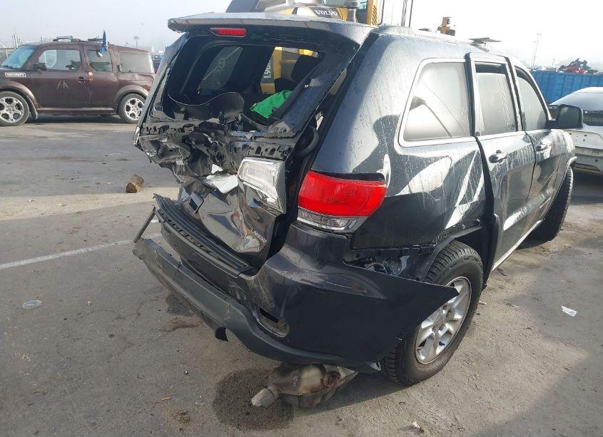 Photo 4 of 2015 Jeep Grand CHEROKEE LAREDO (VIN 1C4RJEAG4FC144395)