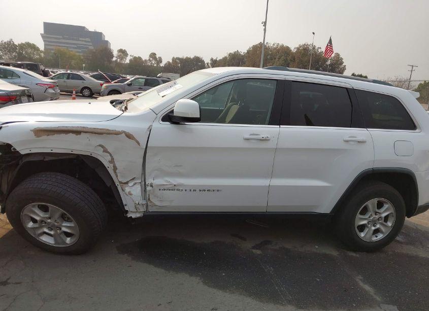 Photo 14 of 2015 Jeep Grand CHEROKEE LAREDO (VIN 1C4RJEAG4FC218009)