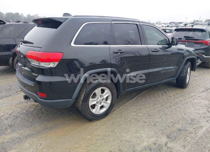 Photo 4 of 2017 Jeep Grand CHEROKEE LAREDO 4X2 (VIN 1C4RJEAG4HC677026)