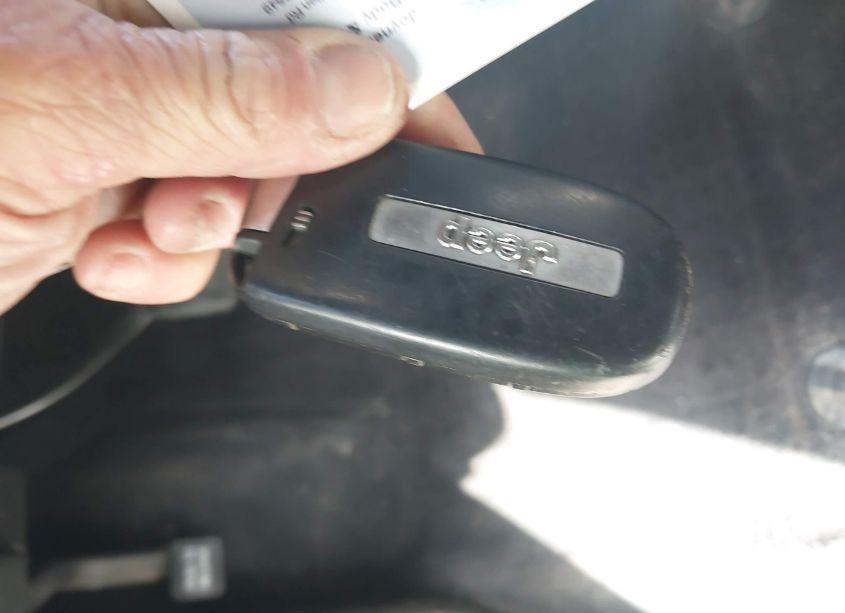 Photo 11 of 2017 Jeep Grand CHEROKEE ALTITUDE 4X2 (VIN 1C4RJEAG4HC716388)