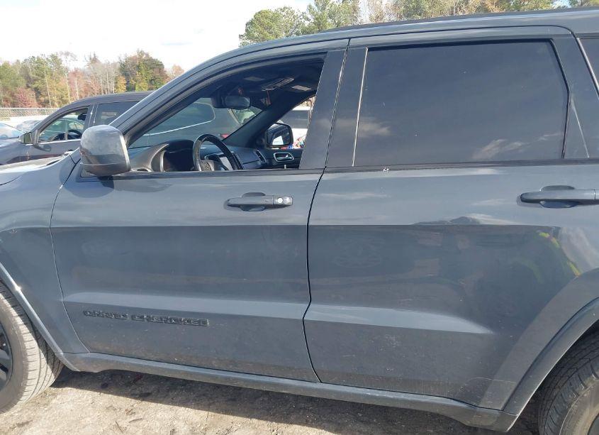 Photo 15 of 2017 Jeep Grand CHEROKEE ALTITUDE 4X2 (VIN 1C4RJEAG4HC716388)