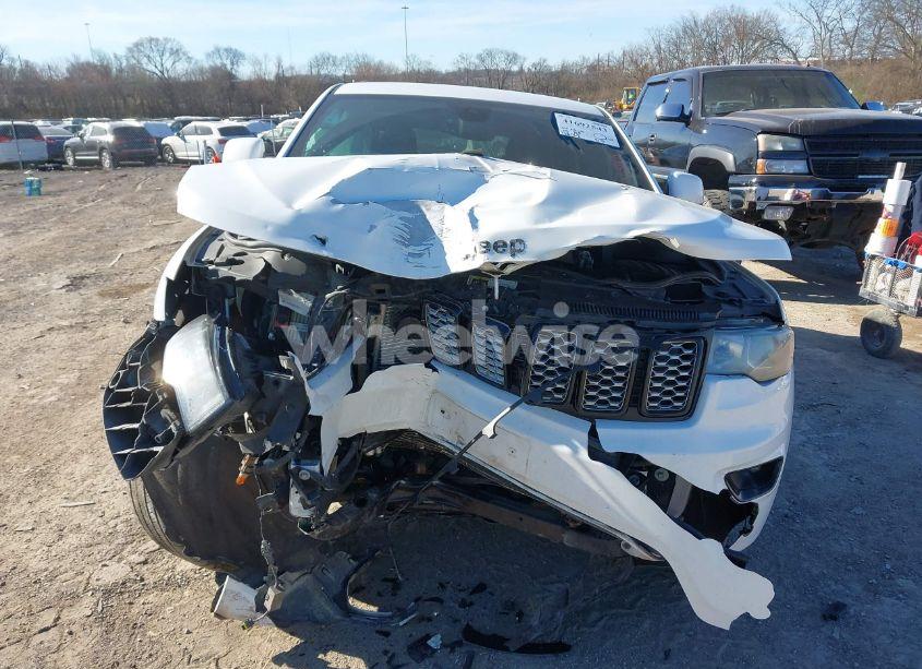 Photo 11 of 2017 Jeep Grand CHEROKEE ALTITUDE 4X2 (VIN 1C4RJEAG4HC952779)