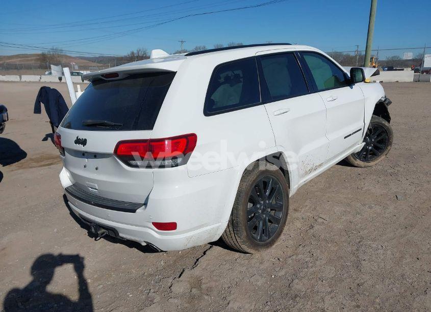 Photo 4 of 2017 Jeep Grand CHEROKEE ALTITUDE 4X2 (VIN 1C4RJEAG4HC952779)