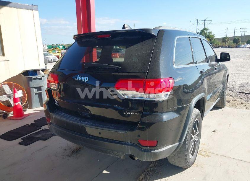 Photo 4 of 2018 Jeep Grand CHEROKEE LAREDO E 4X2 (VIN 1C4RJEAG4JC246952)