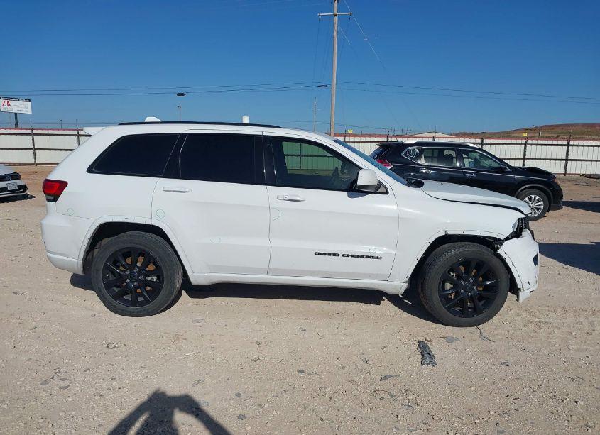 Photo 14 of 2018 Jeep Grand CHEROKEE ALTITUDE 4X2 (VIN 1C4RJEAG4JC359011)