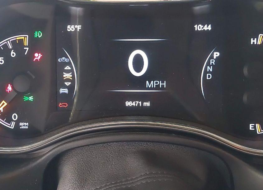 Photo 15 of 2019 Jeep Grand CHEROKEE UPLAND 4X2 (VIN 1C4RJEAG4KC571974)