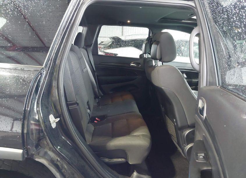 Photo 8 of 2019 Jeep Grand CHEROKEE UPLAND 4X2 (VIN 1C4RJEAG4KC571974)