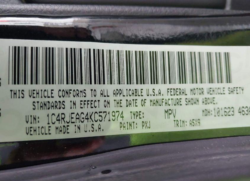 Photo 9 of 2019 Jeep Grand CHEROKEE UPLAND 4X2 (VIN 1C4RJEAG4KC571974)