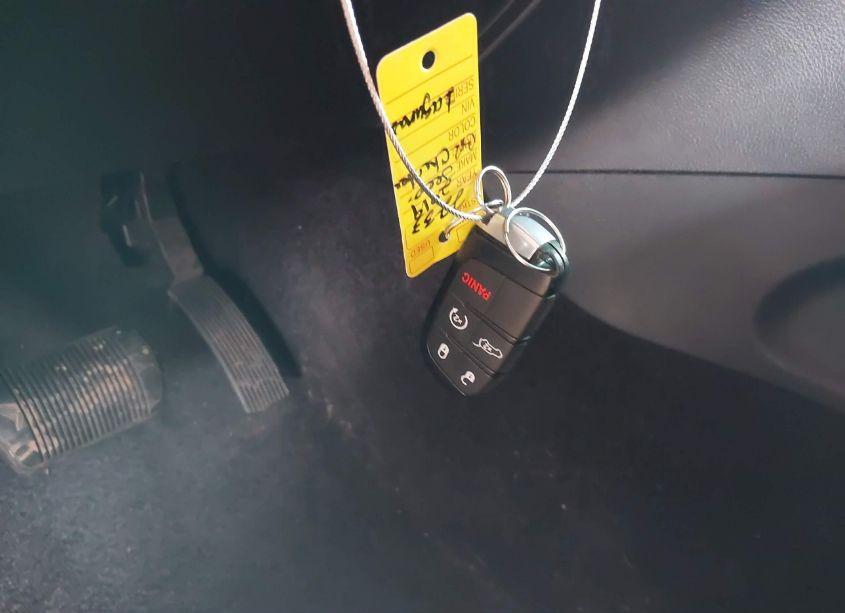 Photo 11 of 2019 Jeep Grand CHEROKEE UPLAND 4X2 (VIN 1C4RJEAG4KC572087)