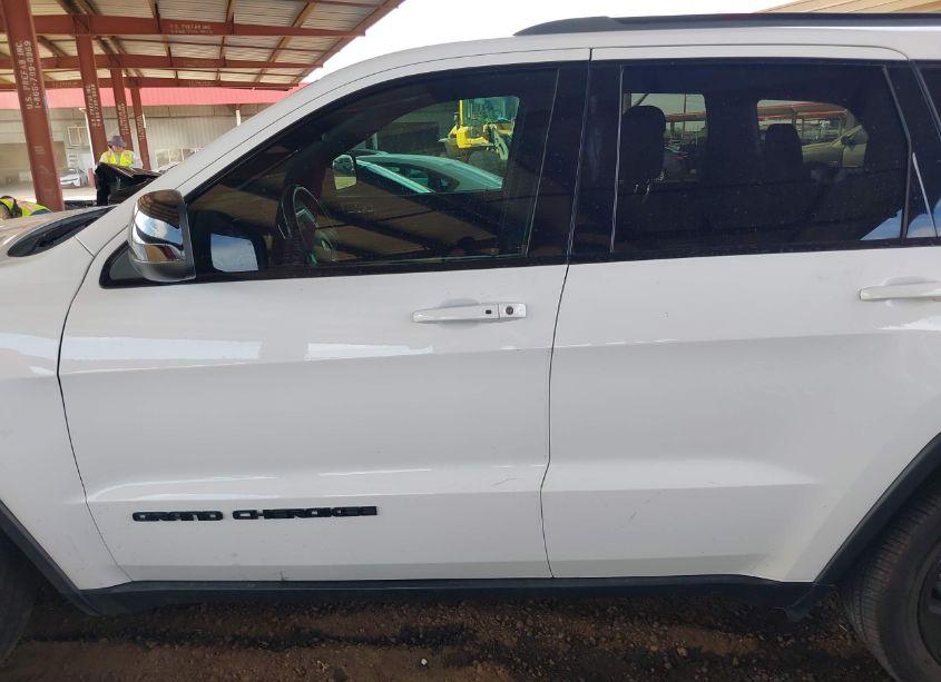 Photo 14 of 2019 Jeep Grand CHEROKEE UPLAND 4X2 (VIN 1C4RJEAG4KC572087)