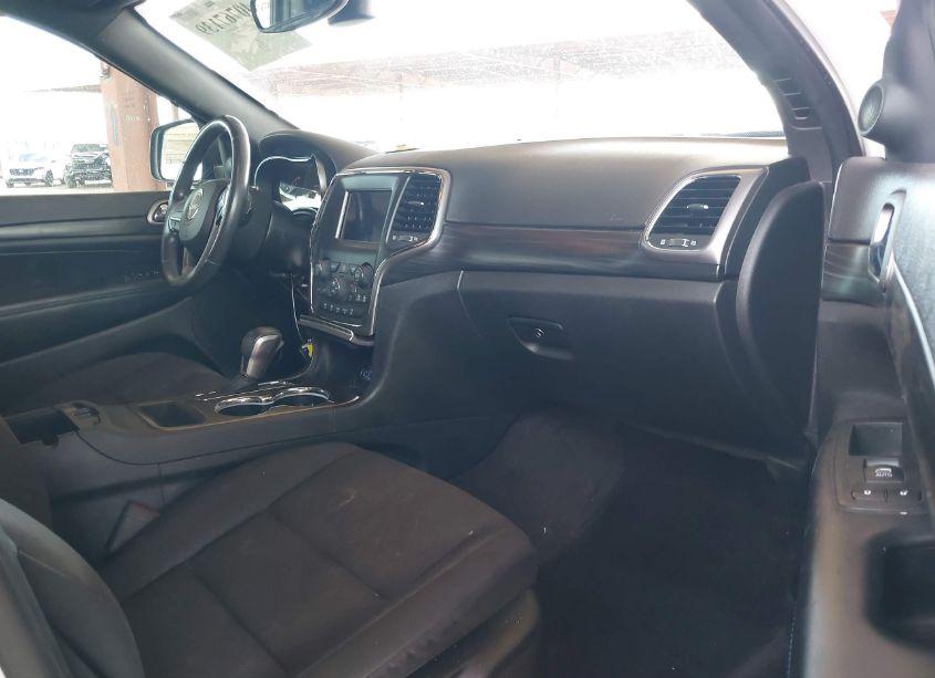 Photo 5 of 2019 Jeep Grand CHEROKEE UPLAND 4X2 (VIN 1C4RJEAG4KC572087)