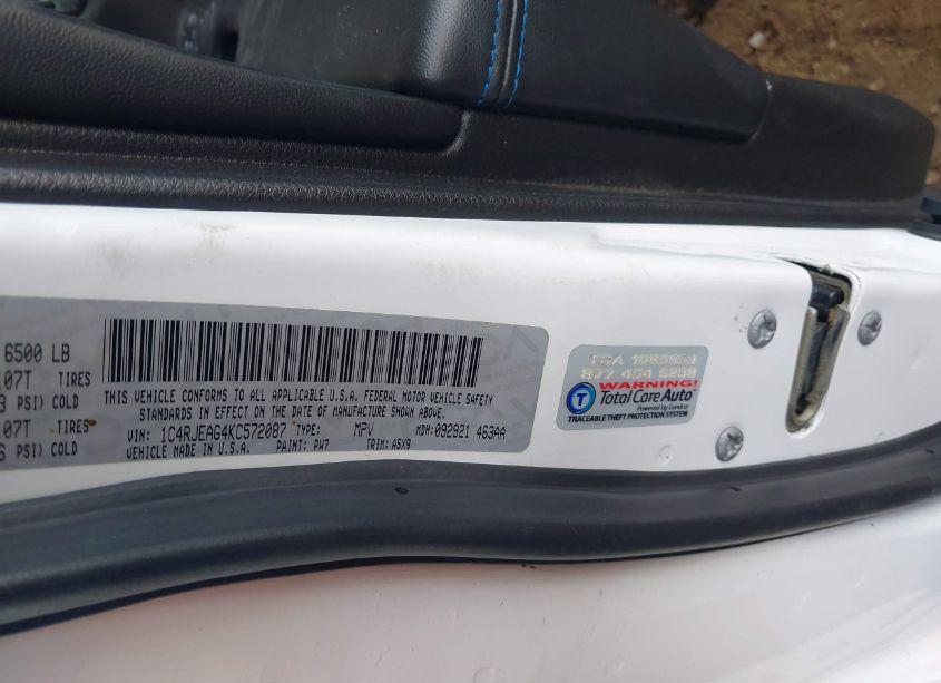 Photo 9 of 2019 Jeep Grand CHEROKEE UPLAND 4X2 (VIN 1C4RJEAG4KC572087)