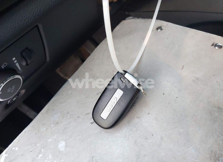 Photo 11 of 2020 Jeep Grand CHEROKEE ALTITUDE 4X2 (VIN 1C4RJEAG4LC279033)