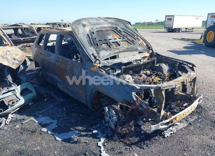 2013 Jeep Grand CHEROKEE LAREDO (VIN 1C4RJEAG5DC508028) main photo