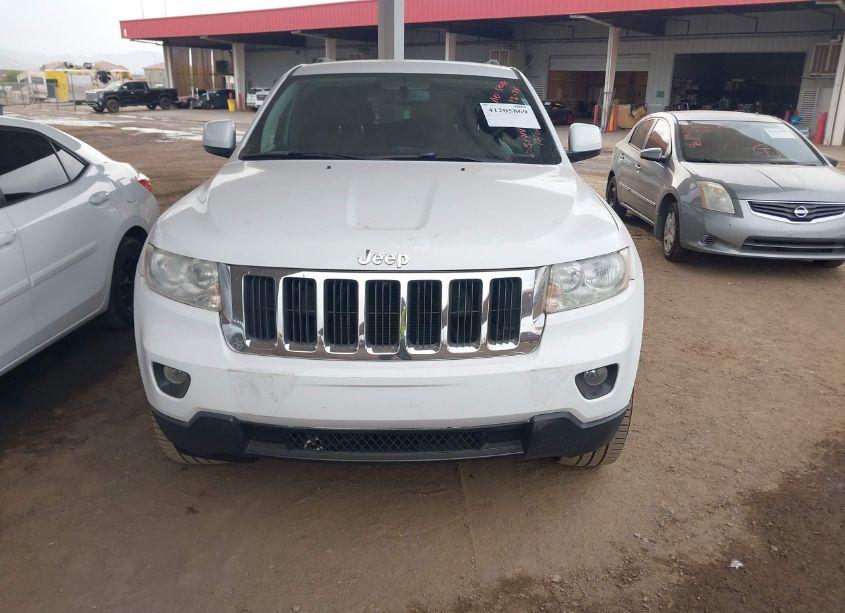 Photo 12 of 2013 Jeep Grand CHEROKEE LAREDO (VIN 1C4RJEAG5DC517148)
