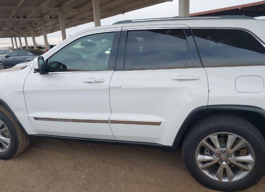 Photo 14 of 2013 Jeep Grand CHEROKEE LAREDO (VIN 1C4RJEAG5DC517148)