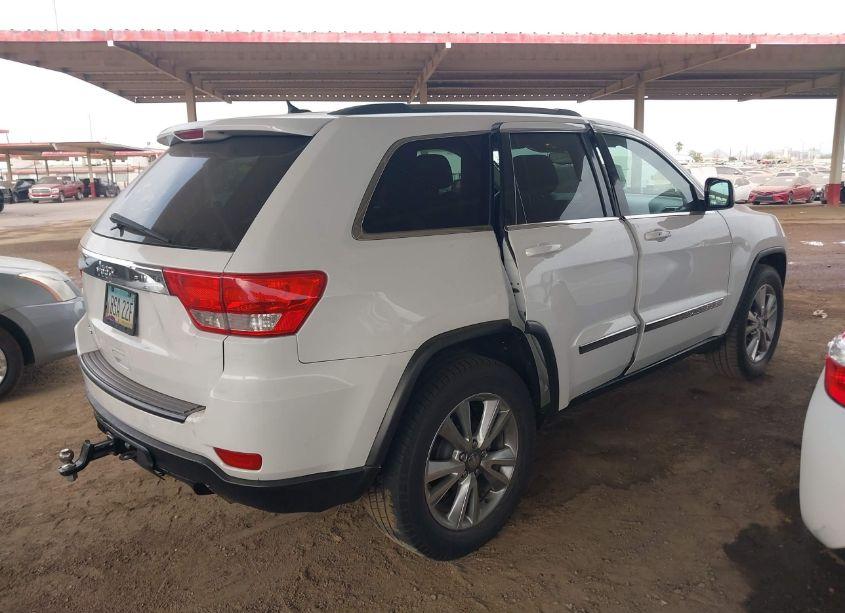 Photo 4 of 2013 Jeep Grand CHEROKEE LAREDO (VIN 1C4RJEAG5DC517148)