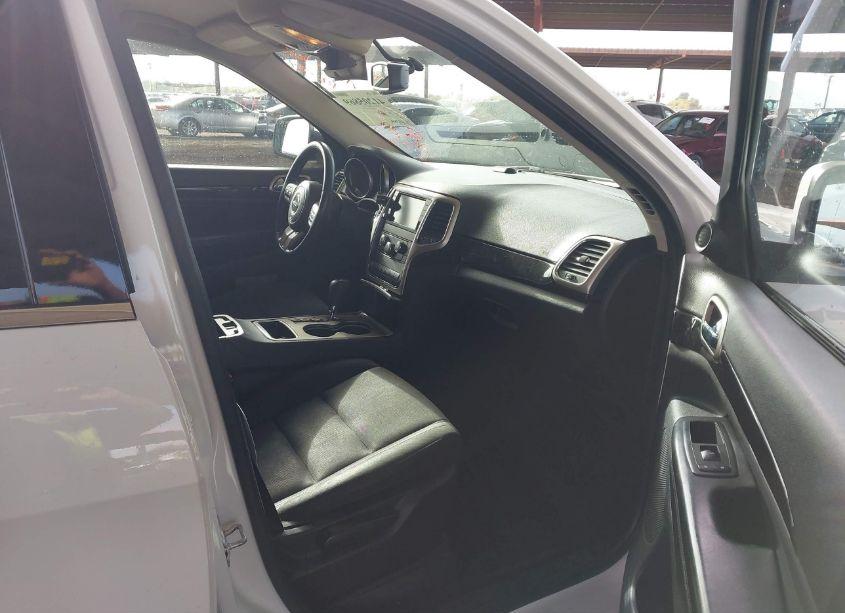 Photo 5 of 2013 Jeep Grand CHEROKEE LAREDO (VIN 1C4RJEAG5DC517148)
