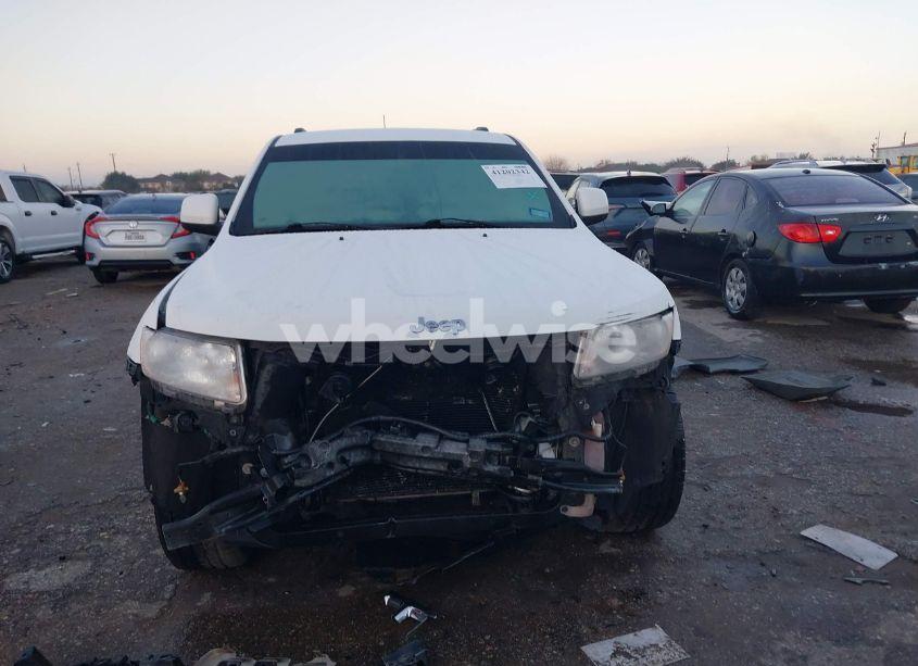 Photo 12 of 2013 Jeep Grand CHEROKEE LAREDO (VIN 1C4RJEAG5DC620828)