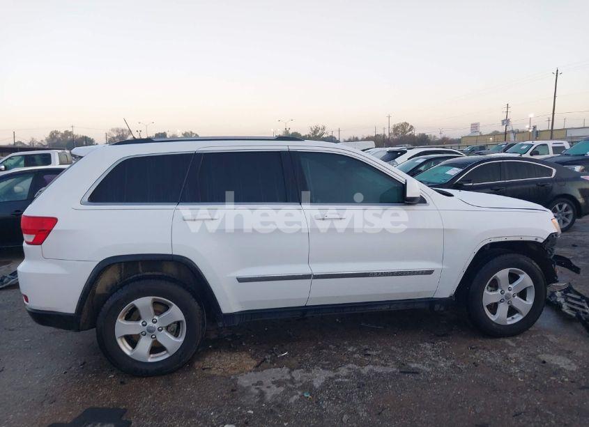 Photo 13 of 2013 Jeep Grand CHEROKEE LAREDO (VIN 1C4RJEAG5DC620828)