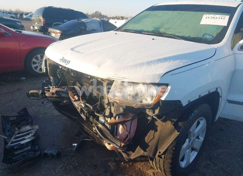 Photo 6 of 2013 Jeep Grand CHEROKEE LAREDO (VIN 1C4RJEAG5DC620828)