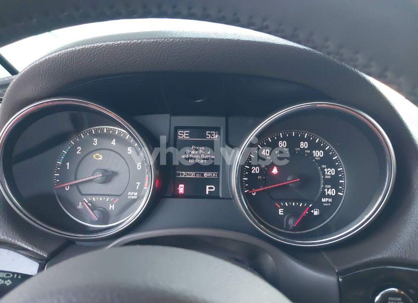 Photo 7 of 2013 Jeep Grand CHEROKEE LAREDO (VIN 1C4RJEAG5DC620828)