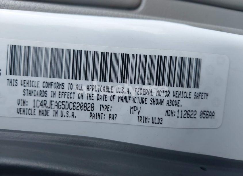 Photo 9 of 2013 Jeep Grand CHEROKEE LAREDO (VIN 1C4RJEAG5DC620828)