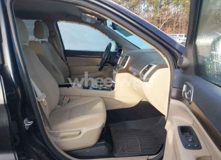 Photo 5 of 2014 Jeep Grand CHEROKEE LAREDO (VIN 1C4RJEAG5EC130214)