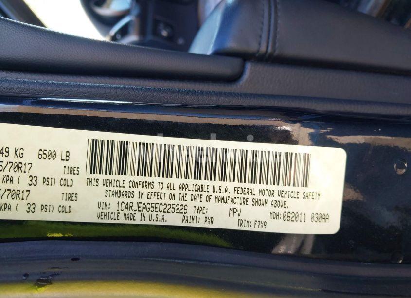 Photo 9 of 2014 Jeep Grand CHEROKEE LAREDO (VIN 1C4RJEAG5EC225226)