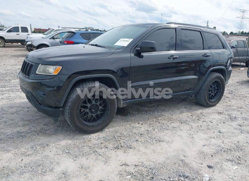 Photo 2 of 2015 Jeep Grand CHEROKEE LAREDO (VIN 1C4RJEAG5FC143806)