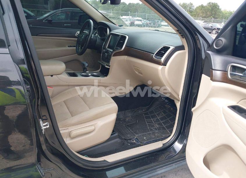 Photo 5 of 2015 Jeep Grand CHEROKEE LAREDO (VIN 1C4RJEAG5FC143806)