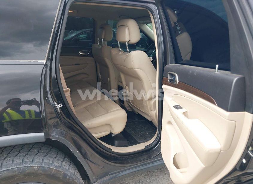 Photo 8 of 2015 Jeep Grand CHEROKEE LAREDO (VIN 1C4RJEAG5FC143806)