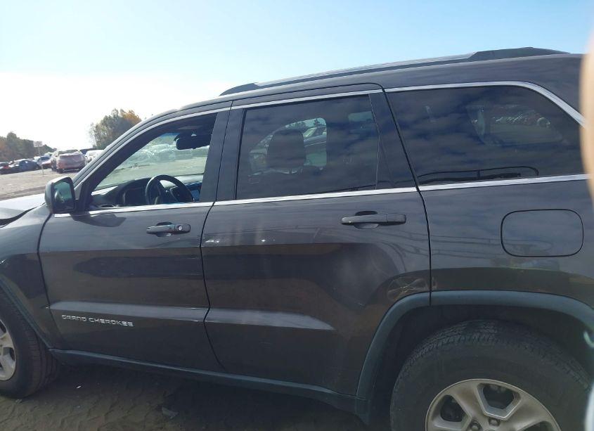 Photo 14 of 2015 Jeep Grand CHEROKEE LAREDO (VIN 1C4RJEAG5FC826282)