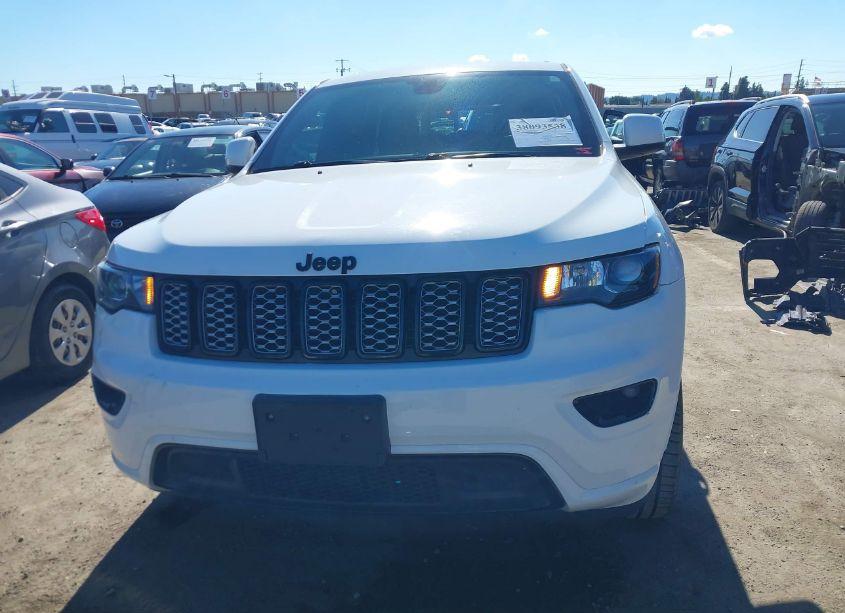 Photo 12 of 2018 Jeep Grand CHEROKEE ALTITUDE 4X2 (VIN 1C4RJEAG5JC392499)