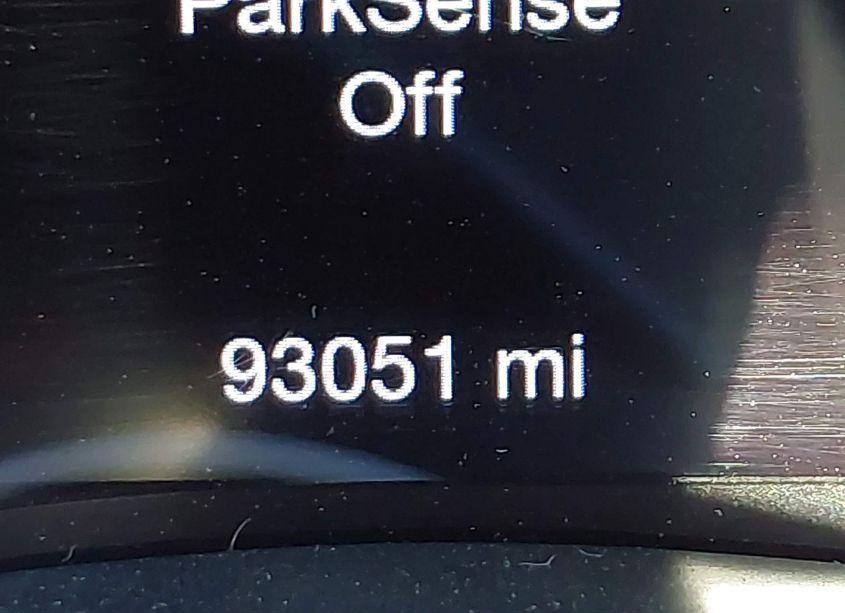 Photo 15 of 2018 Jeep Grand CHEROKEE ALTITUDE 4X2 (VIN 1C4RJEAG5JC392499)