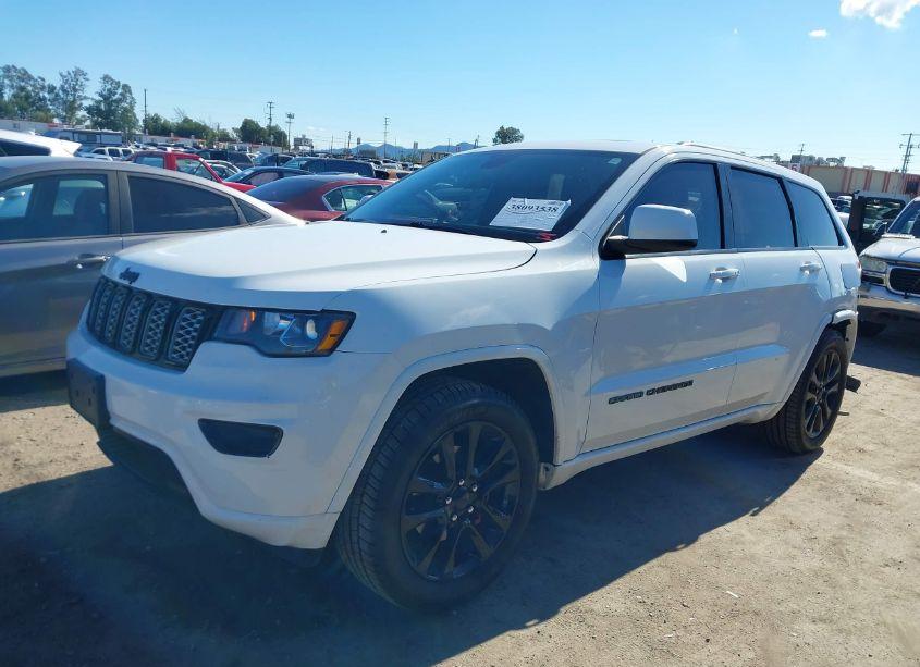 Photo 2 of 2018 Jeep Grand CHEROKEE ALTITUDE 4X2 (VIN 1C4RJEAG5JC392499)