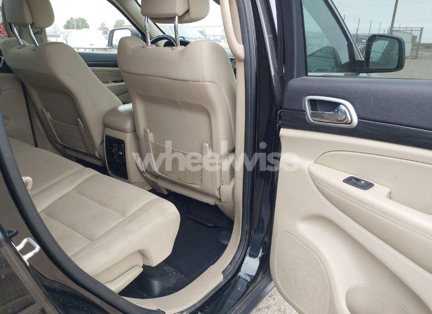 Photo 8 of 2019 Jeep Grand CHEROKEE LAREDO 4X2 (VIN 1C4RJEAG5KC824221)