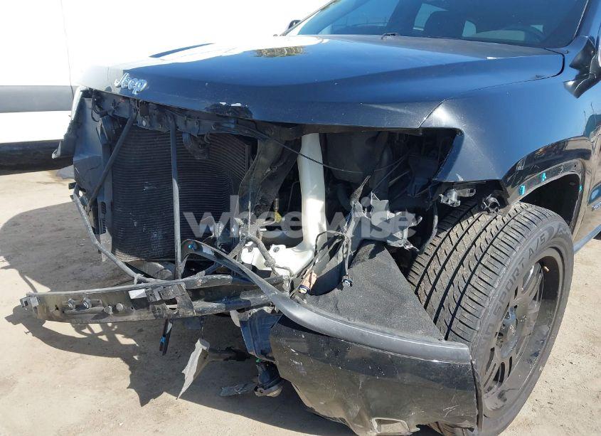 Photo 6 of 2020 Jeep Grand CHEROKEE LAREDO E 4X2 (VIN 1C4RJEAG5LC128749)
