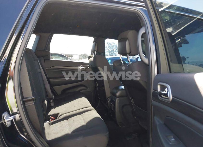 Photo 8 of 2020 Jeep Grand CHEROKEE LAREDO E 4X2 (VIN 1C4RJEAG5LC128749)