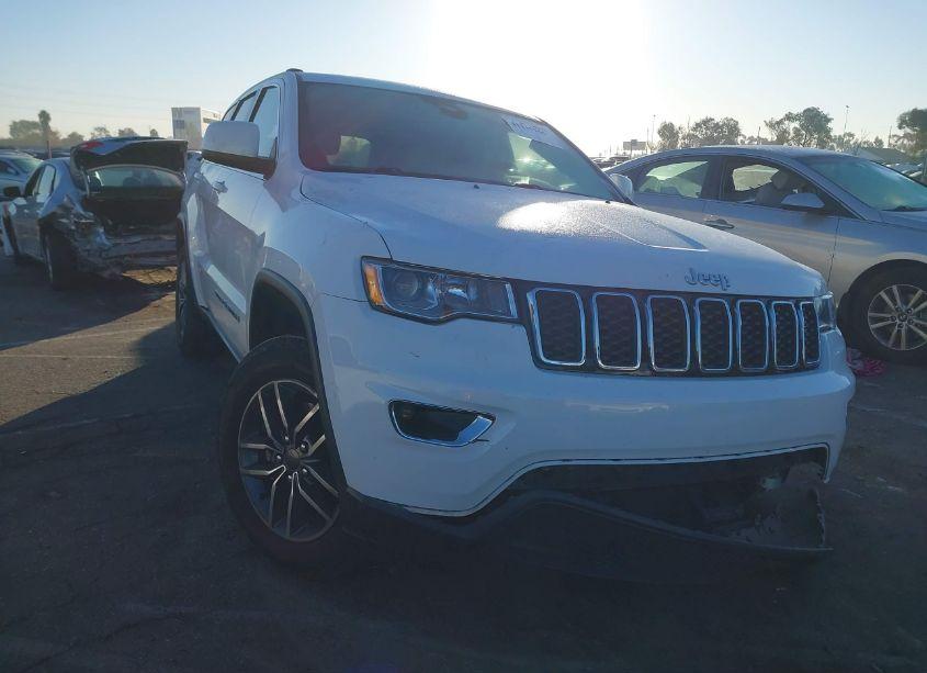 2020 Jeep Grand CHEROKEE LAREDO E 4X2 (VIN 1C4RJEAG5LC300844) main photo