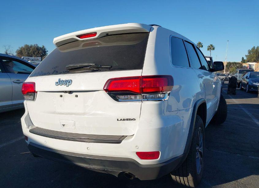 Photo 4 of 2020 Jeep Grand CHEROKEE LAREDO E 4X2 (VIN 1C4RJEAG5LC300844)