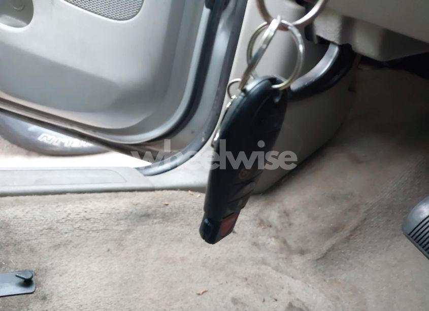 Photo 11 of 2012 Jeep Grand CHEROKEE LAREDO (VIN 1C4RJEAG6CC215642)