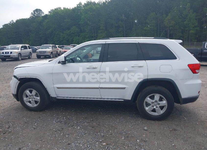 Photo 14 of 2013 Jeep Grand CHEROKEE LAREDO (VIN 1C4RJEAG6DC647164)