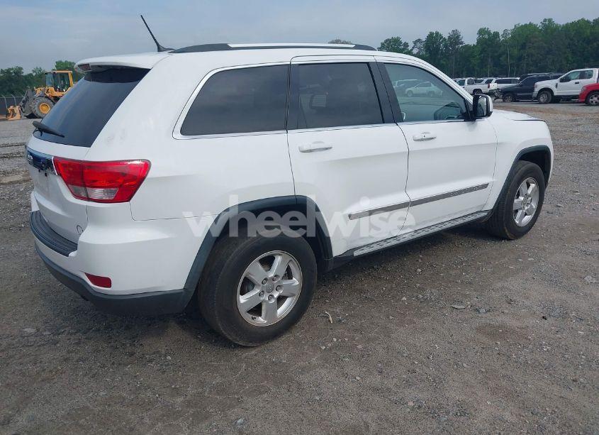 Photo 4 of 2013 Jeep Grand CHEROKEE LAREDO (VIN 1C4RJEAG6DC647164)