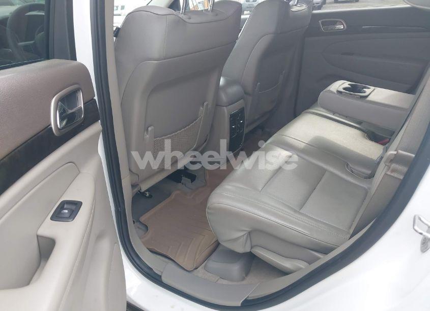 Photo 8 of 2013 Jeep Grand CHEROKEE LAREDO (VIN 1C4RJEAG6DC647164)