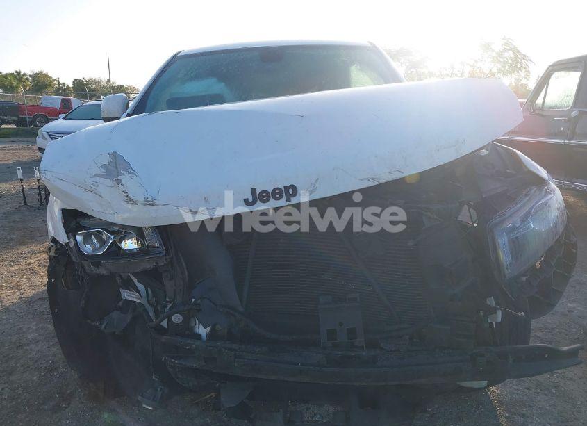 Photo 6 of 2015 Jeep Grand CHEROKEE ALTITUDE (VIN 1C4RJEAG6FC175034)