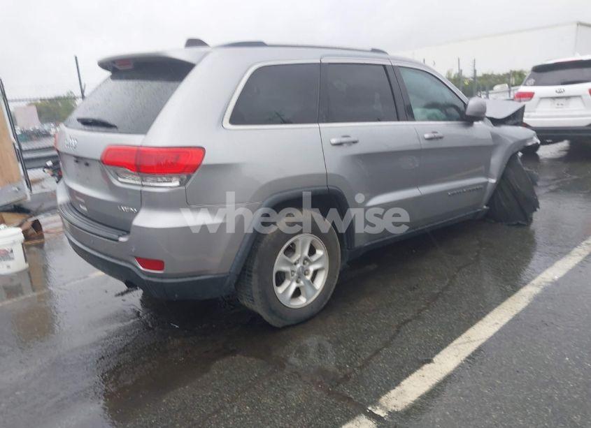 Photo 4 of 2017 Jeep Grand CHEROKEE LAREDO 4X2 (VIN 1C4RJEAG6HC943713)